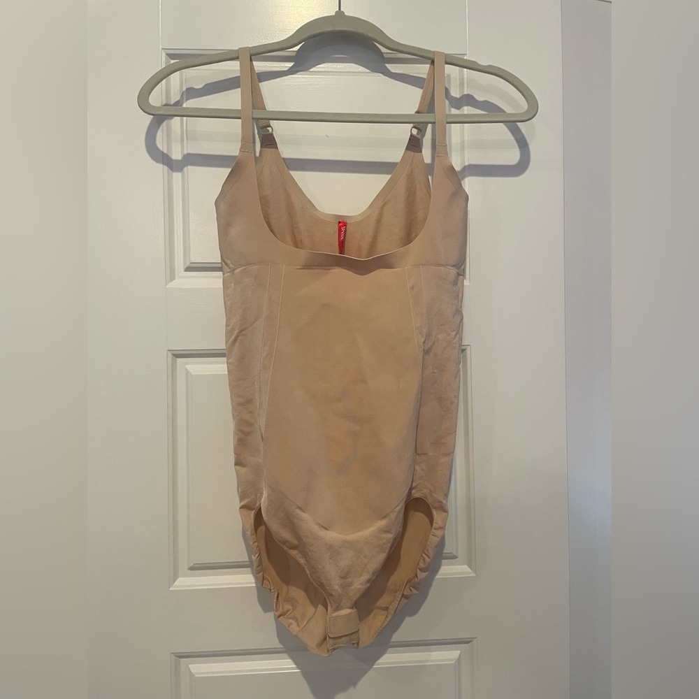 Spanx body shaper. Size large
